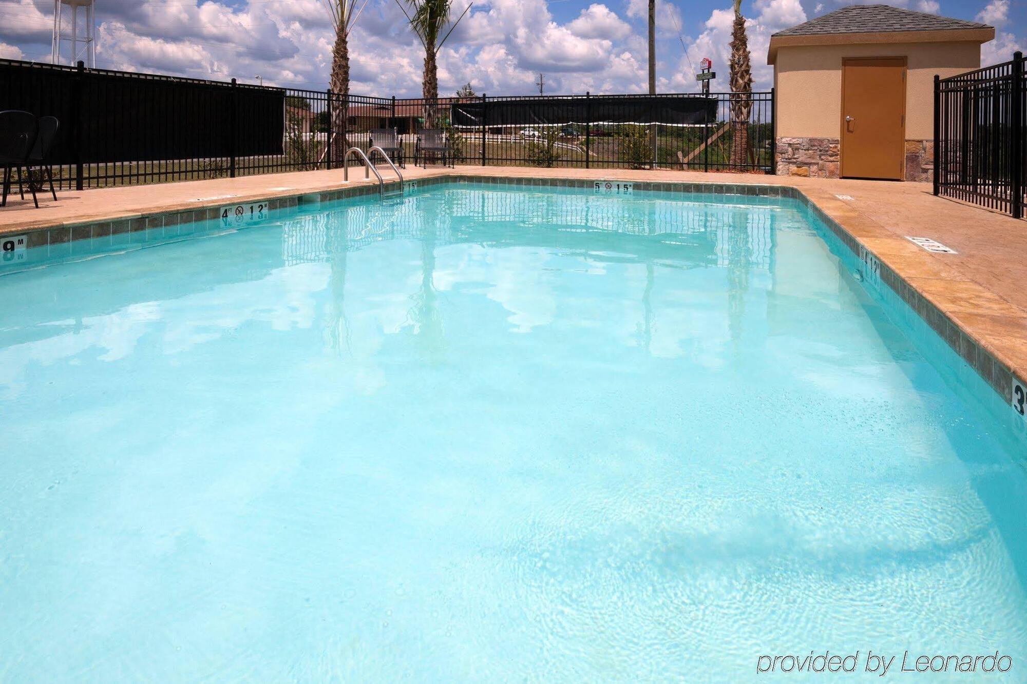 Holiday Inn Express Atmore By Ihg Екстер'єр фото
